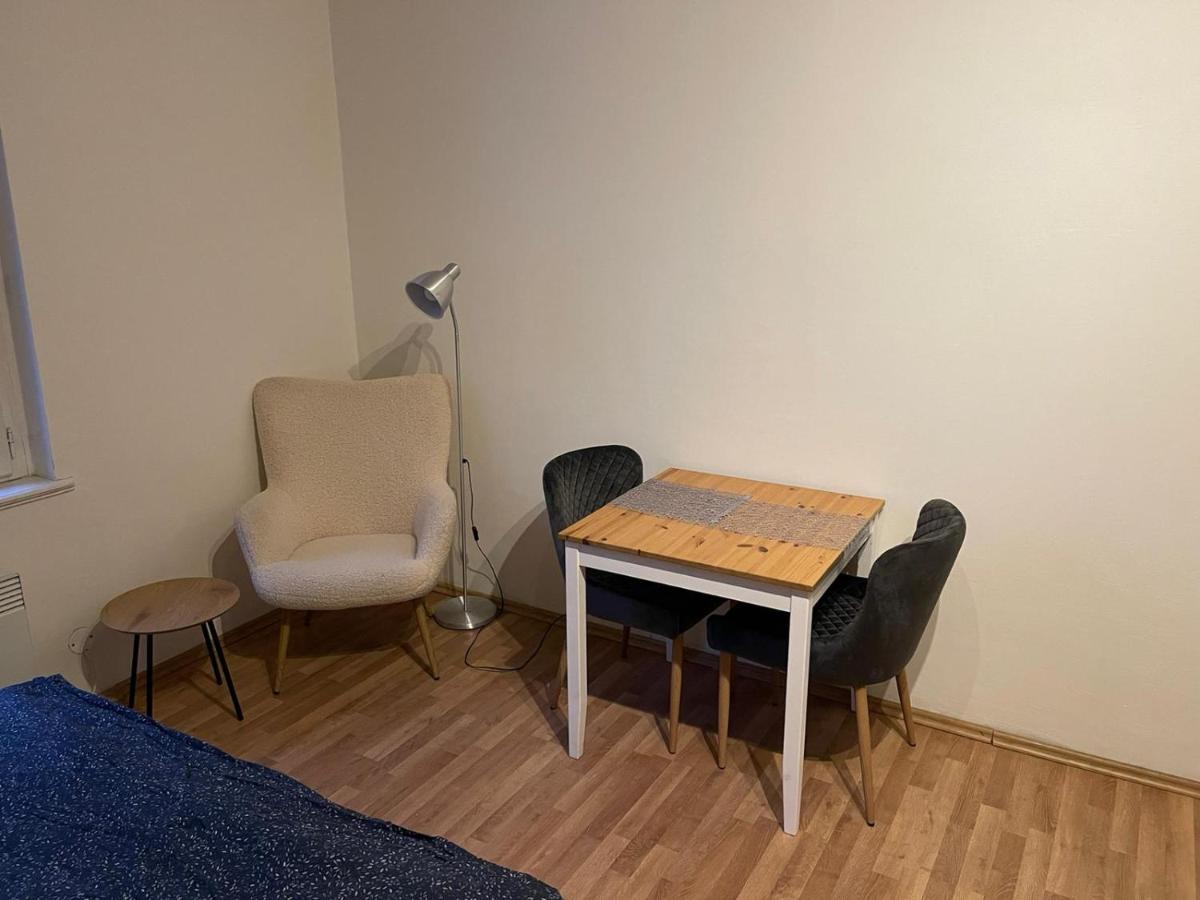 Sunlit Apartment Close To City Center Prague Luaran gambar